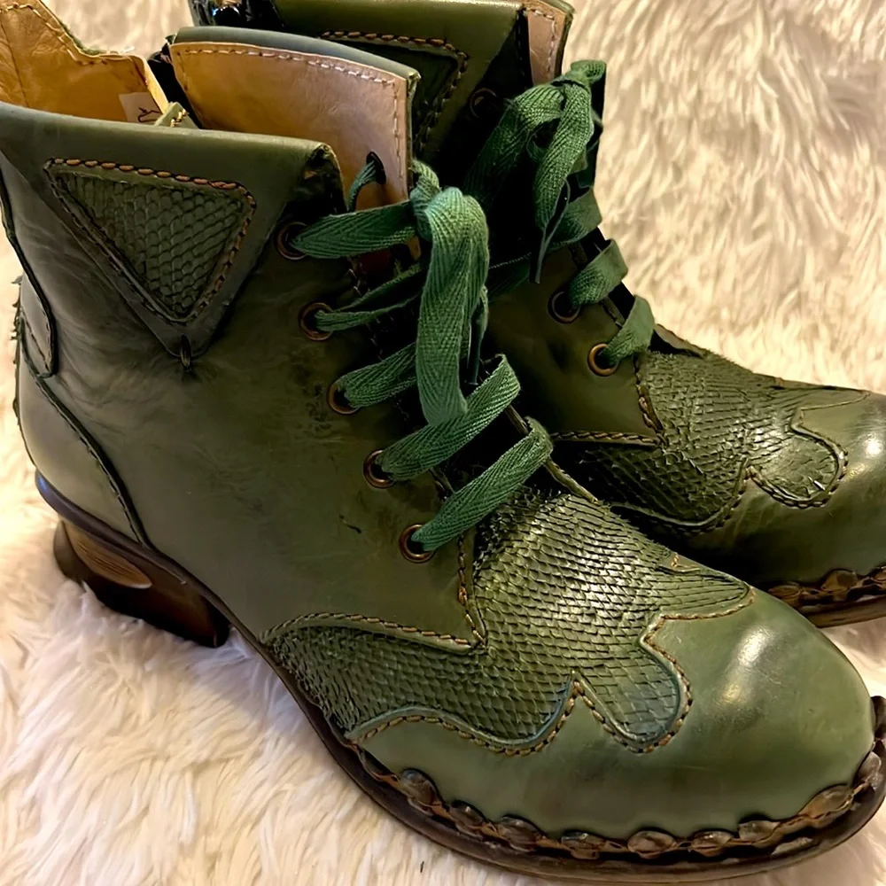 Very rare! Handmade in Portugal- NIB Rovers Terra boots in kiwi green - Picture 2 of 10